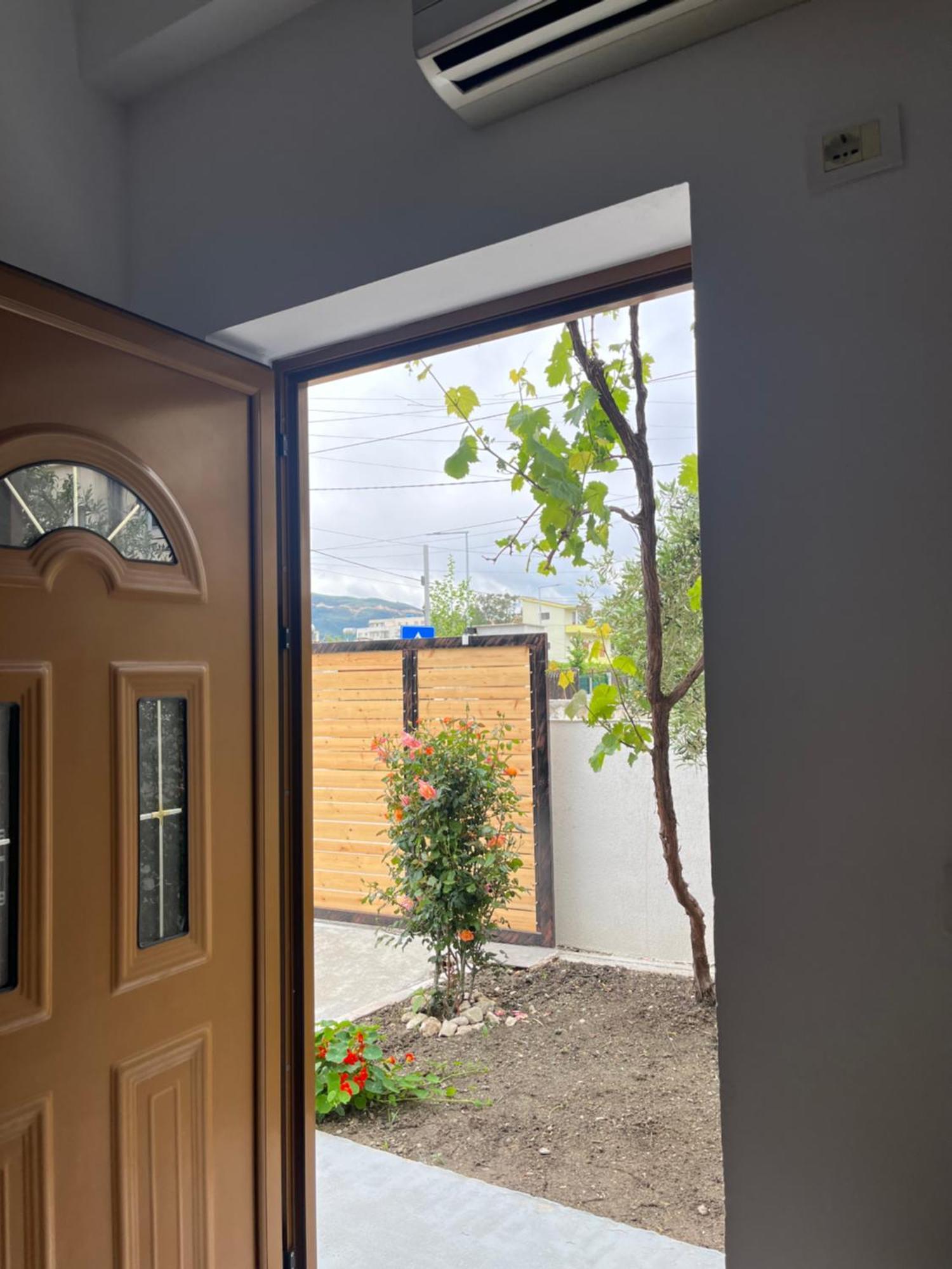 Blossom Apartments Vlore Exterior photo